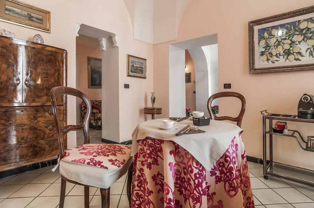 B&B La Corte Fondi Εξωτερικό φωτογραφία